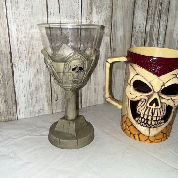 Gothic Skull Mug & Chalice Set | Halloween Pirate Drinkware Trio | Resin & Ceram - Picture 3 of 13
